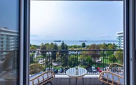 Houseloft Seaside Getaway